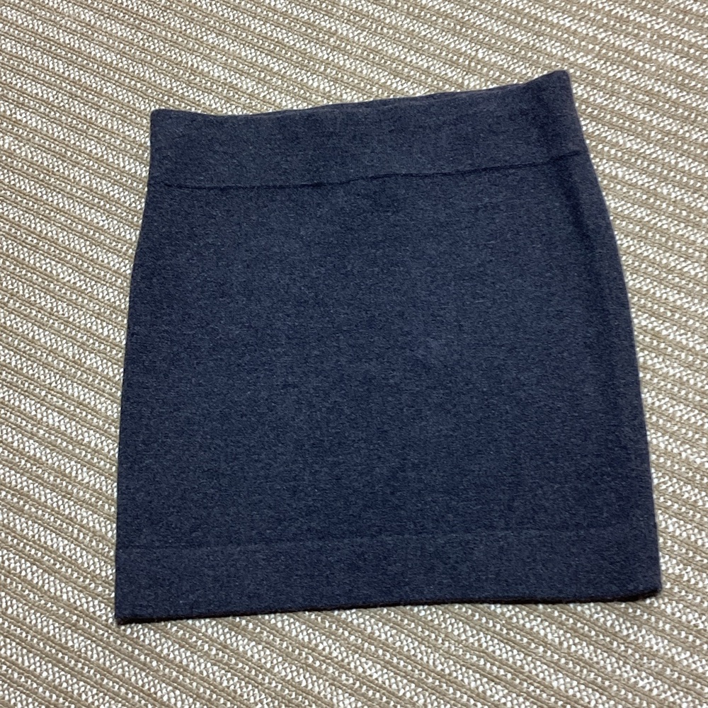White + Warren Charcoal 89% cashmere Pencil Skirt size large